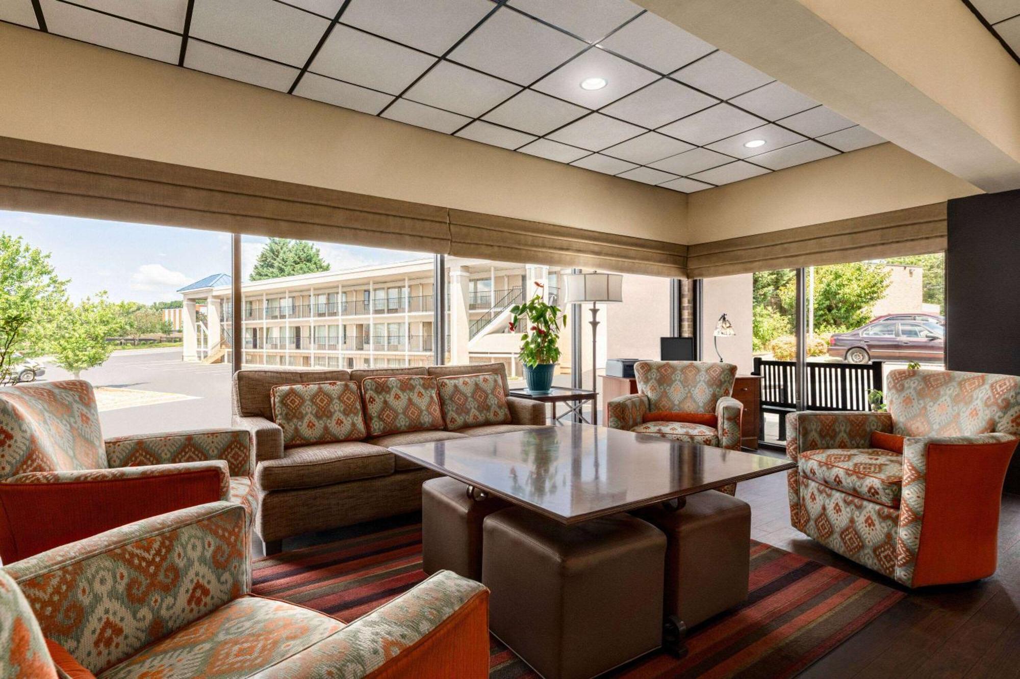 Motel Baymont By Wyndham 2*