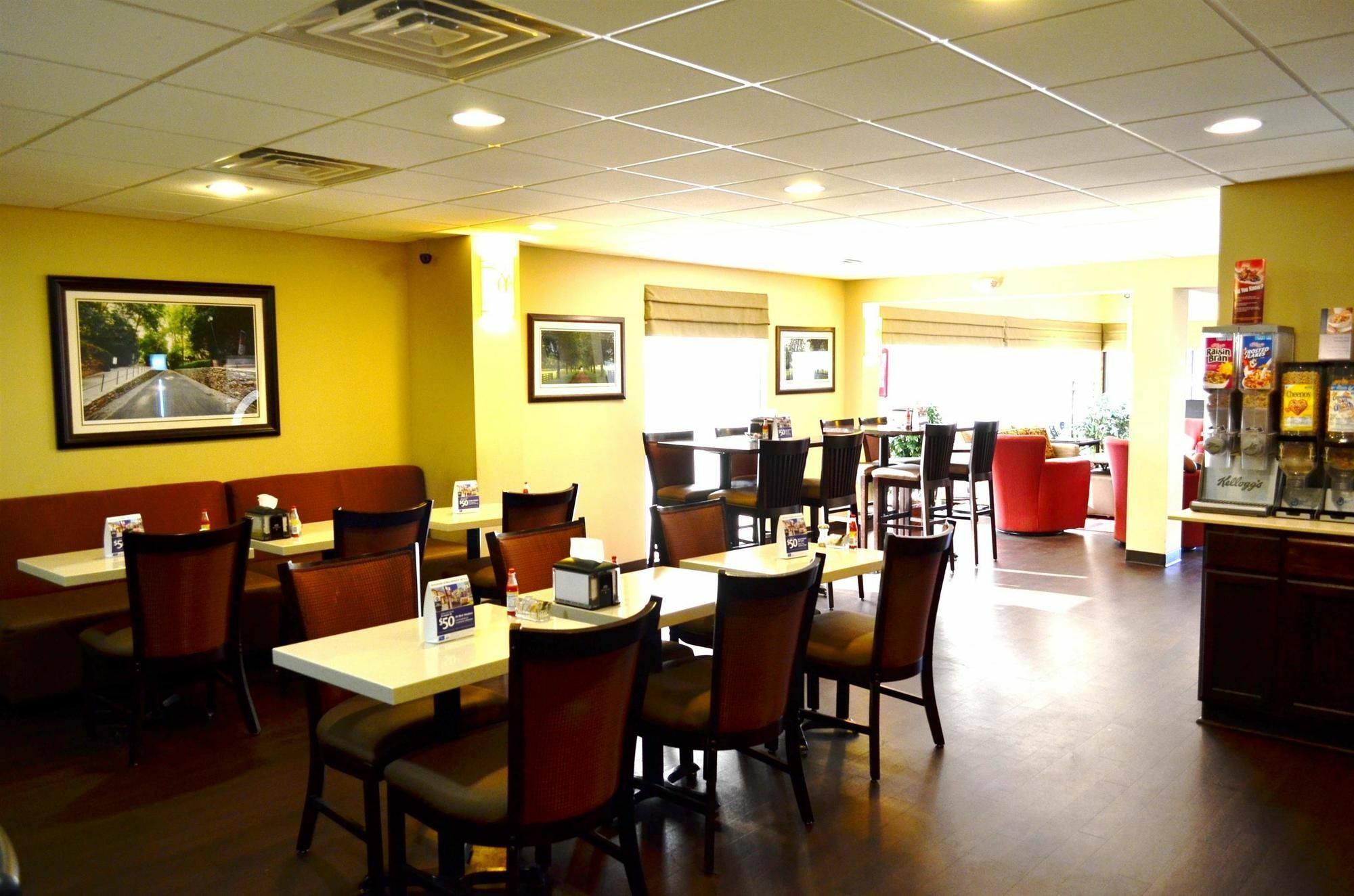 Motel Baymont By Wyndham 2*