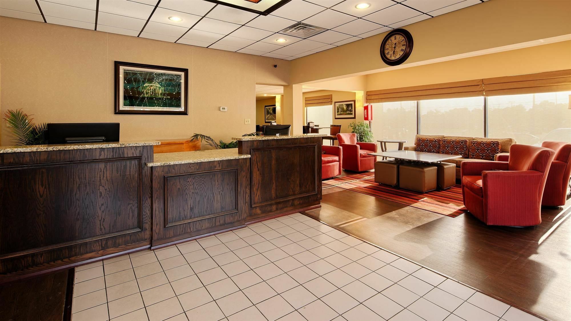 Baymont By Wyndham Motel 2*